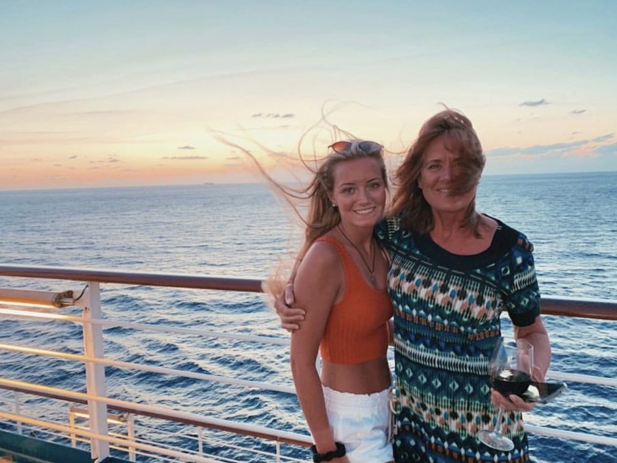 Dria Cosgrove and her mom went on a cruise to Grand Cayman, Honduras, and Belize 